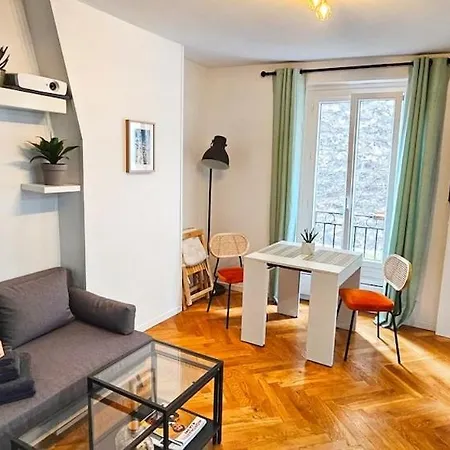Lovely Flat Abbesses Center - Montmartre Appartamento *